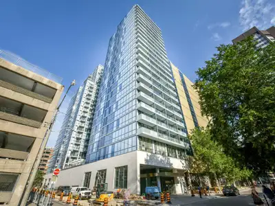 1+1 BR at 210 Simcoe Street Downtown Toronto