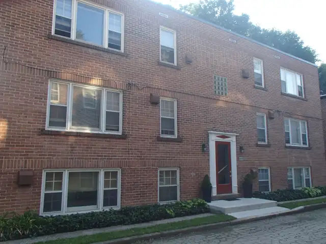 Affordable 2 Bedroom Old South only $1425/mth