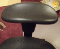 WANTED COMPUTER  LEFT ARM REST