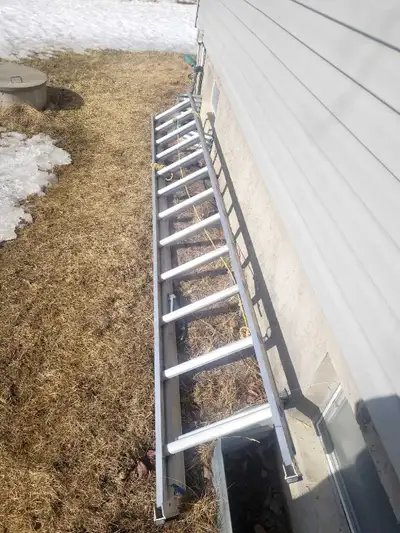 Extension ladder 24 foot excellent condition, View more