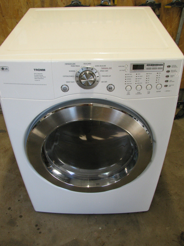 LG dryer in Washers & Dryers in North Bay