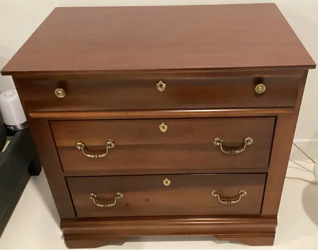 Lit simple bateau commode bureau bibliothèque chaise in Beds & Mattresses in Laval / North Shore - Image 4