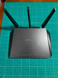 Netgear Nighthawk AC1900 Modèle R7000 (routeur)