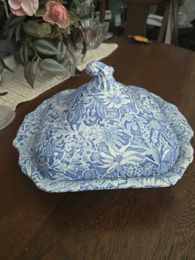 Vintage Burleigh "Scilla" Tureen by Lillian Delevoryas RARE, View more