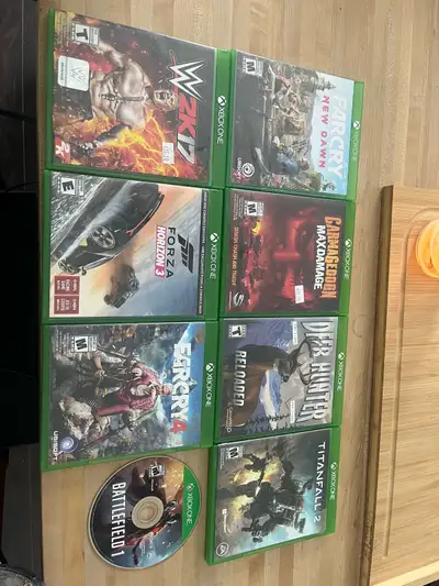 Xbox one avec 8 jeux, View more