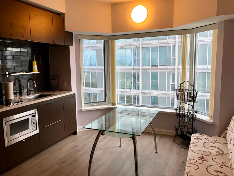 Yorkville Sub-Penthouse for Rent – 155 Yorkville Ave, Unit 3110 2