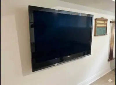 Top-of-the-line Samsung 63 inch plasma TV. Model code FPT6374X/XAA. Excellent picture.