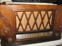 ANCIENNE RADIO ÉLECTROHOME P-1-4516-Z