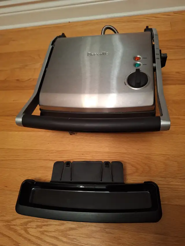 Breville indoor grill in Microwaves & Cookers in Ottawa - Image 2