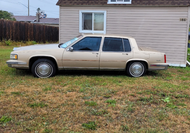 87 Cadillac Sedan de Ville in Classic Cars in Thunder Bay