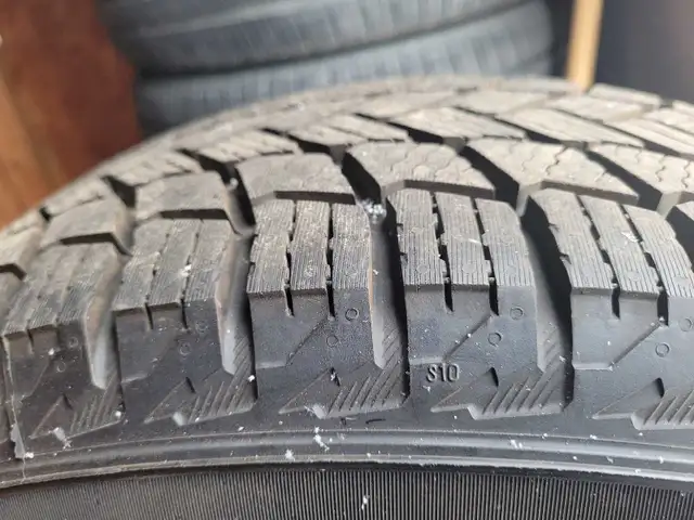 Michelin X-Ice winter tires and rims 225 70/R16 in Tires & Rims in Peterborough - Image 5