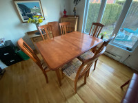Table de salle à manger avec rallonge et 6 chaises
