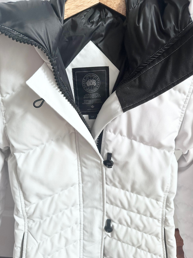 Women’s small Canada Goose lorette parka -  Black Label  in Women's - Tops & Outerwear in Markham / York Region - Image 4