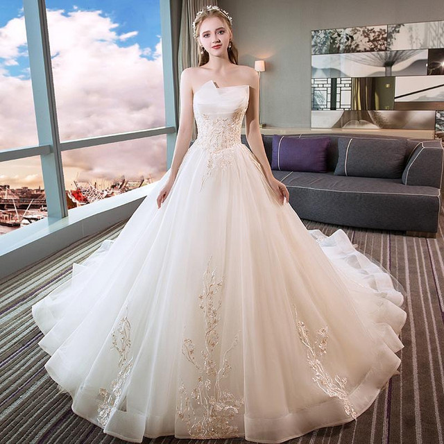 Brand new wedding dress  in Wedding in Calgary - Image 3