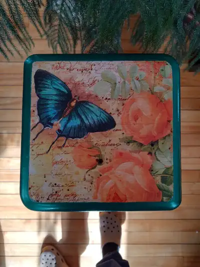Butterfly accent table, View more