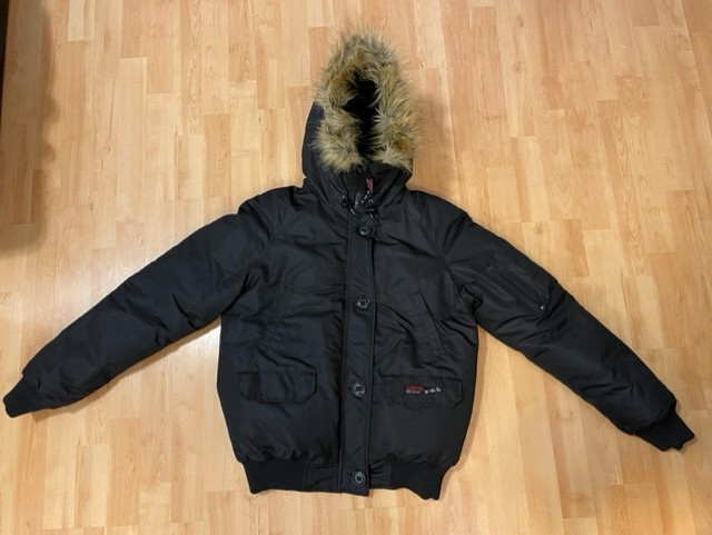 Kids Canada Weather Gear Goose Down Jacket - Size M (Fits 8-10) in Kids & Youth in Burnaby/New Westminster