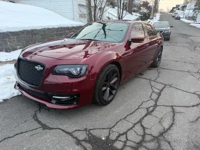 Chrysler 300 c 2023 v8 6.4 litres État neuf Extension garantie complète jusqu’à 100000 kilos 2029 Po...