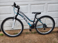 26'' Wheel Bike Hardline CCM Blue black bicycle