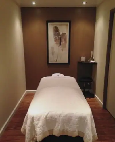 Looking for a massage therapist to join our team ! Freshers welcome – training can be provided. Prov...