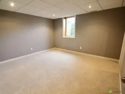 Student Bedroom 4 Rent near Carleton University - July 1