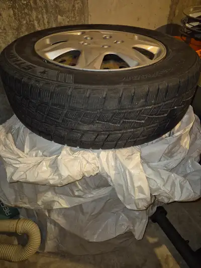 4 Starfire Winter tires 225/65R17 bolt pattern 5 x 115 Low mileage. From GMC Terrain