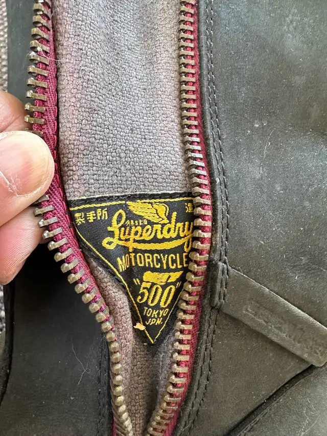 Leather biker boots size 7 women 5 men in Women's - Shoes in Burnaby/New Westminster - Image 4