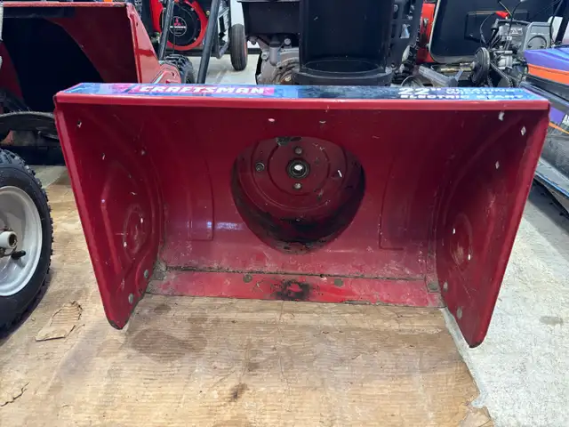 22” Snowblower part out in Snowblowers in London - Image 3