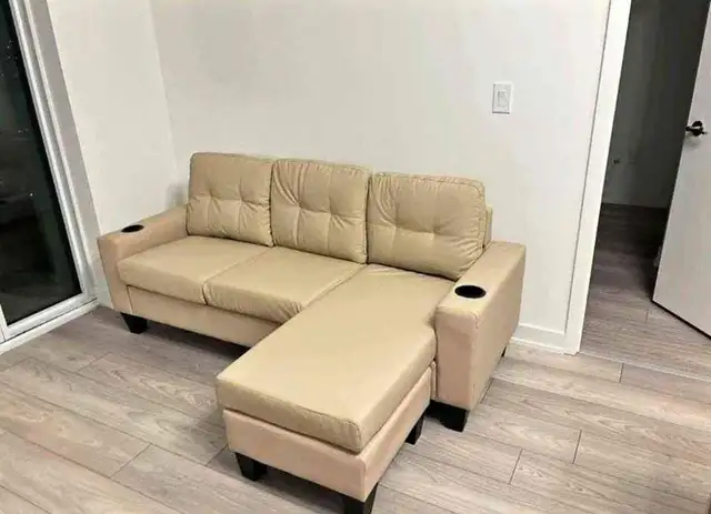 "3-Seater Leather Sofa – Sleek Comfort for Any Space"62864366014594126