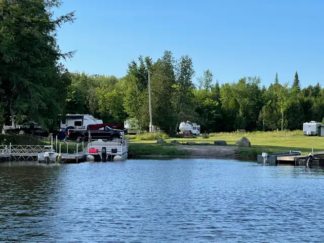 kawartha lakeside trailer sites & cabins  in Ontario in Canada - Image 10