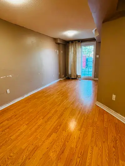 1 bedroom walkout basement with good size of living room, and 1 car parking. Good for small family....