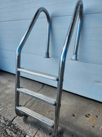Pool Ladder Pembroke Renfrew County Area Preview