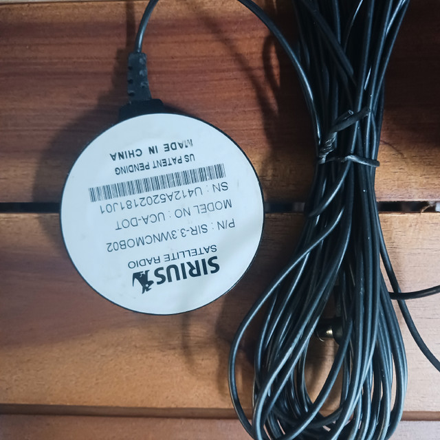 Sirius XM Antennas in General Electronics in Cambridge - Image 4