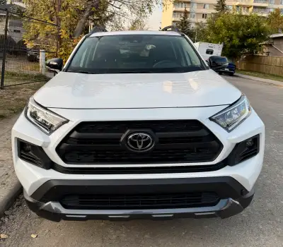 Moving out of country sell! Has Clear Carfax - No accidents or damage! Recently serviced + 1 free se...