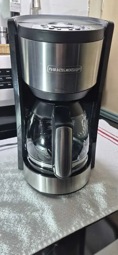 Cafetière à vendre de marque Black + Decker, View more
