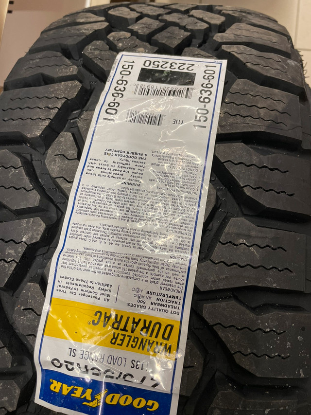 P275/55R20 Goodyear Wrangler Duratrac | Tires & Rims | Brockville | Kijiji