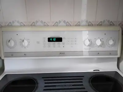 Frigidaire Gallery 30" White Range True Convection & Self-Cleani, View more