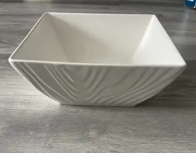 NEW Roscher Fine Porcelain
