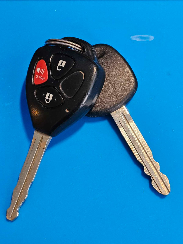 Keys for most cars  dans Ventes de garage  à Ville de Montréal - Image 3