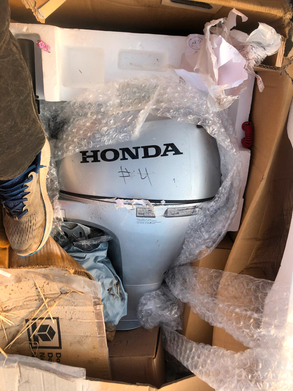 2023 Honda 9.9 4 Stoke with electric start in Powerboats & Motorboats in Whitehorse