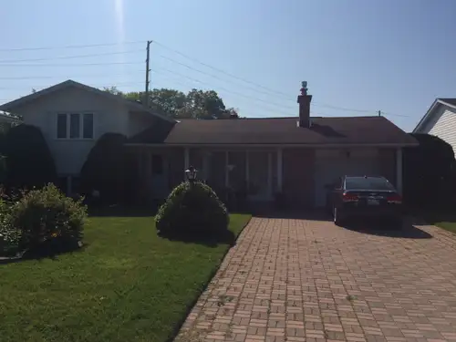 I have a room for rent in my 4 bedroom home in the west end of Ottawa near the Queensway Carleton Ho...