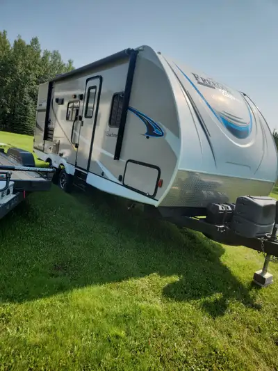 2018 coachman freedom express ultra light, Sleeps 4, Outside kitchen, Comes with one battery, two pr...