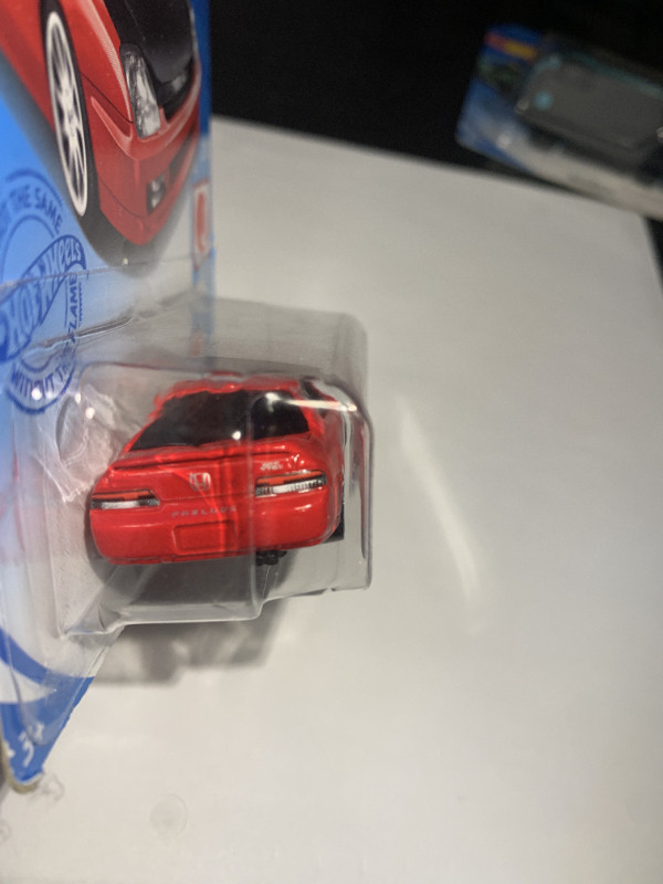 Hot Wheels ‘98 Honda Prelude Red Unopened Box in Toys & Games in Mississauga / Peel Region - Image 3