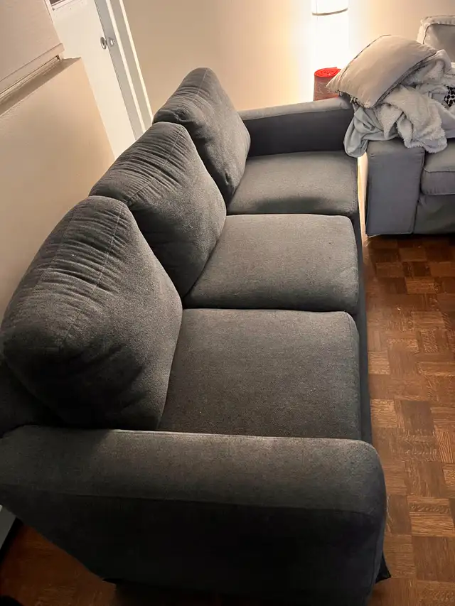 Canapé Sofa WAYFAIR confortable in Couches & Futons in City of Montréal - Image 3