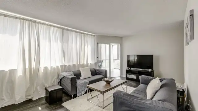 Bedroom | Solarium/Den | Full Bath