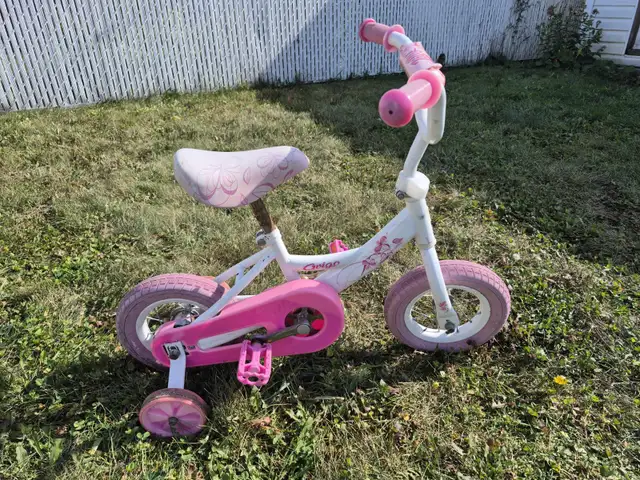 Vélo pour jeune enfant in Kids in Laval / North Shore - Image 2
