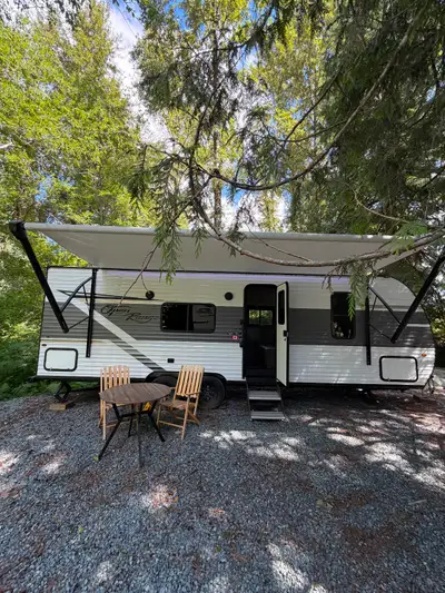 This pre-owned Open Range travel trailer is in excellent condition and ready for your next outdoor a...