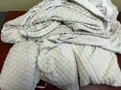 USED 4pc 3 Seater Sofa Couch Cover in Light Off White USED, View more