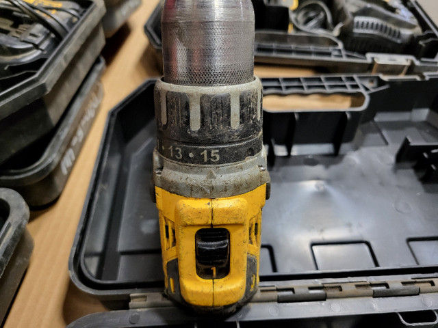 Dewalt 20V Drills with hard Case and Charger - DCD791 in Hand Tools in Strathcona County - Image 2