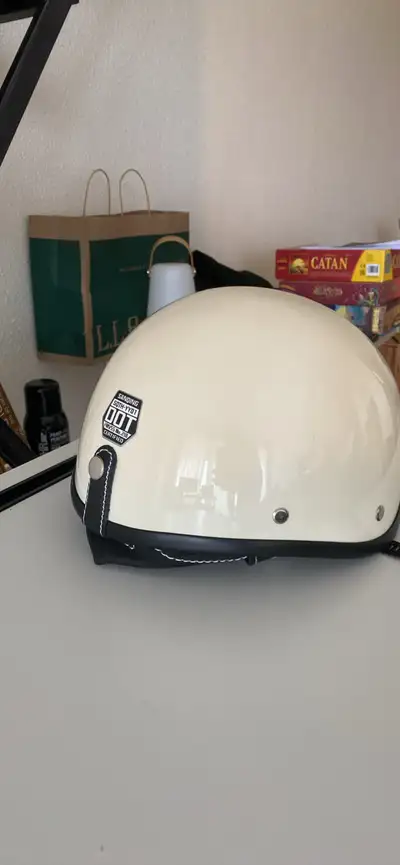 Brand new, have small scratch, never used