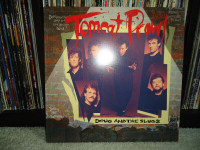 TOMCAT PROWL! A VINYL RECORD LP BY DOUG & THE SLUGS!